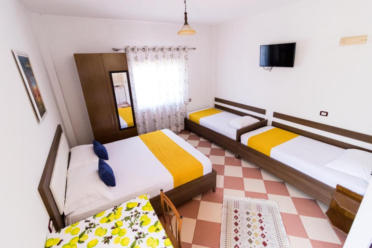 Vila Toskaj Vlorë 외부 사진