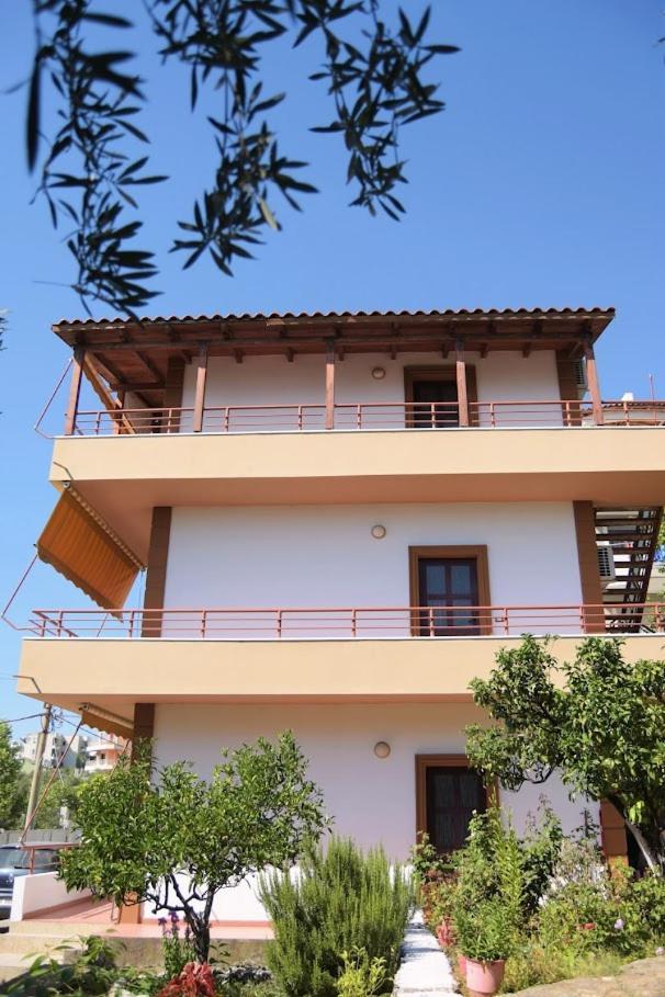 Vila Toskaj Vlorë 외부 사진